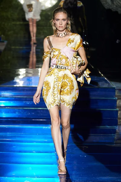 Look 17